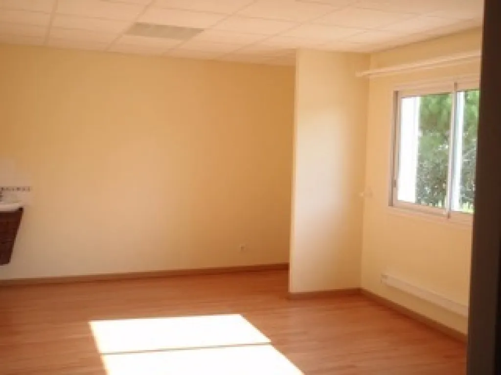 Locaux médicaux & paramédicaux à louer – 20 m² / 80 m² – Cabestany (Perpignan)