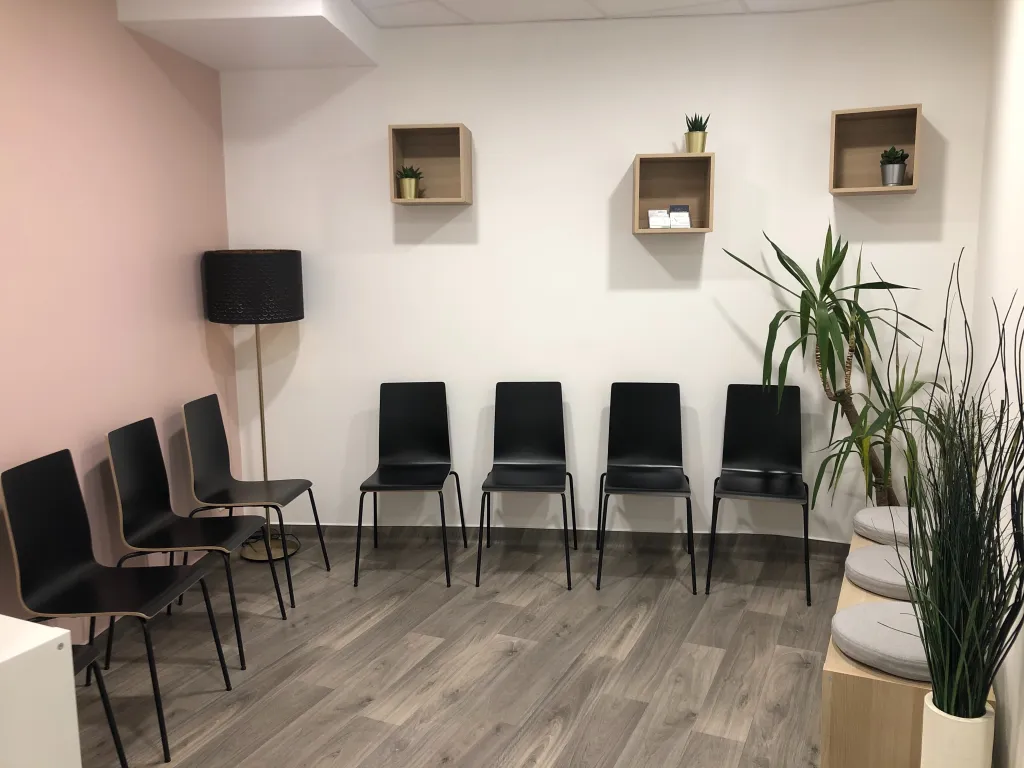 Location Bureau individuel - Cabinet pluridisciplinaire climatisé - Issy Les Moulineaux (92)