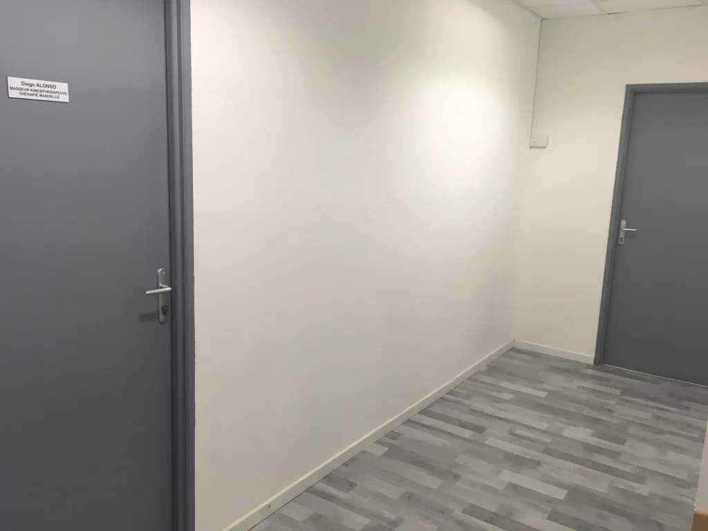 Cabinet en Centre-Ville,Tour du Polygone (30 m²)
